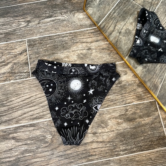 iHeartRaves Celestial High Cut Bottoms - Picture 7 of 7